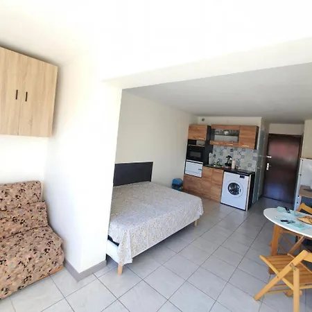 A 100m De La A5, Etage 1 * آجد