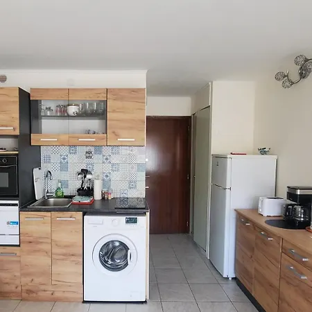 A 100m De La A5, Etage 1 *