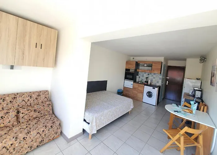 A 100m De La A5, Etage 1 Appartement