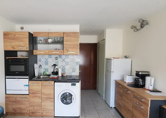 A 100m De La A5, Etage 1 *